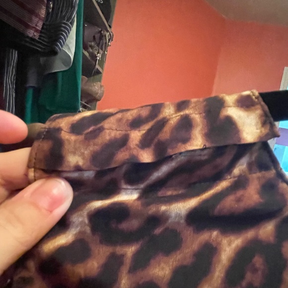 Lauren Leopard Print Open Back Tank - Picture 3 of 7